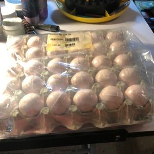 Strawberry bath bomb